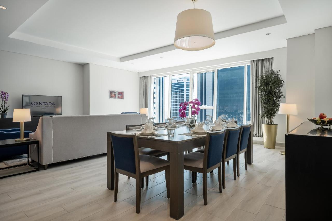 Centara West Bay Hotel & Residences Dauhá Exteriér fotografie A dining room at the Ritz-Carlton, DIFC